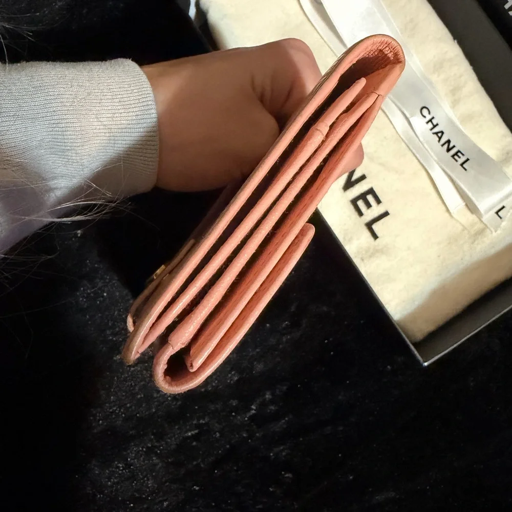 Chanel CoCo Button Pink Wallet FULL INCLUSION - Picture 6 of 8